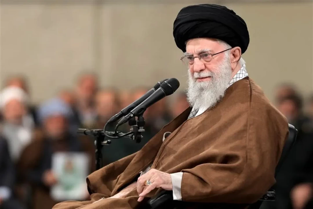 رهبر انقلاب: وظیفه مهم حوزه زمینه‌سازی تمدن نوین اسلامی است